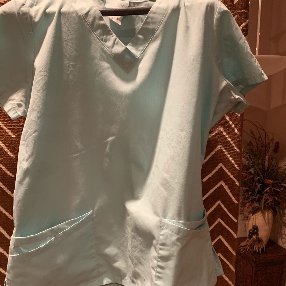 Scrub top - Picture 9 of 12